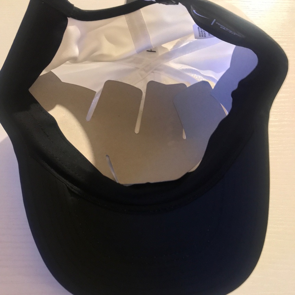 Nike Women’s Dri fit hat Brand New - Picture 4 of 5